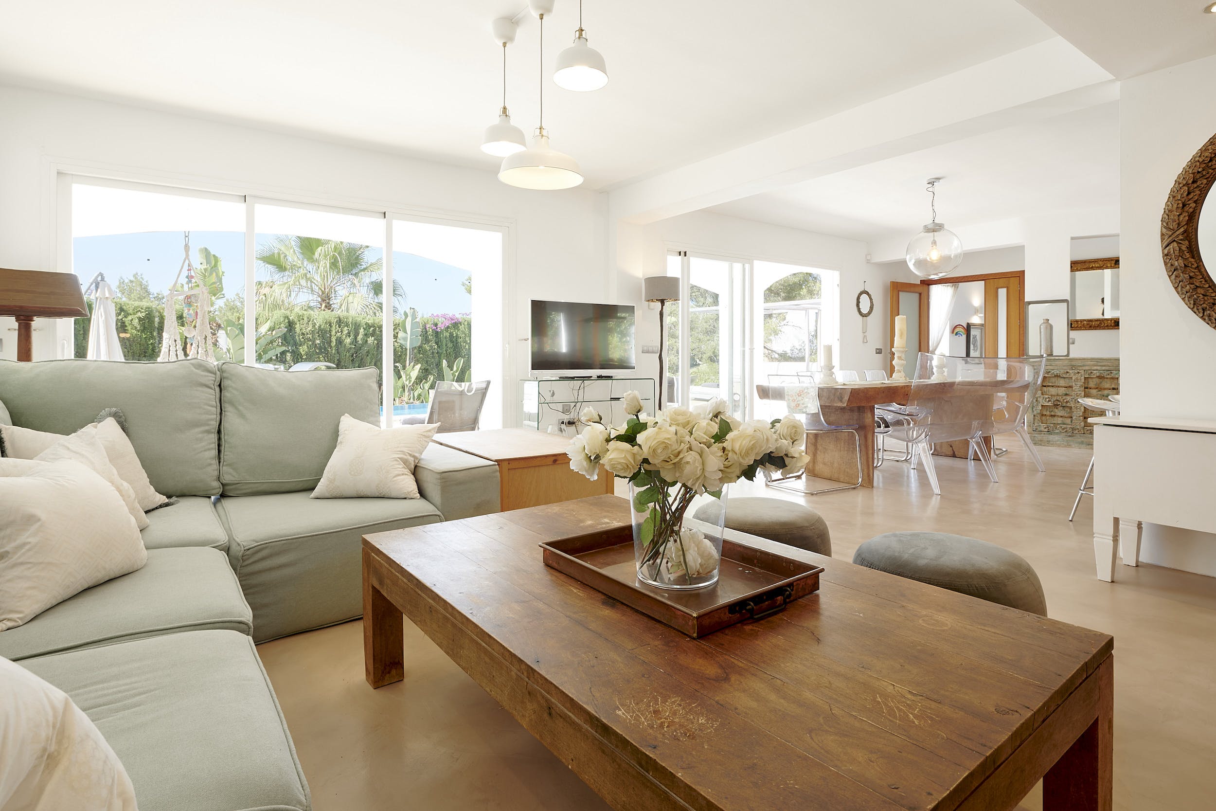 Resa Estates Ibiza for sale te koop Casa Rui Tourist license sta Eularia living room 2.jpg